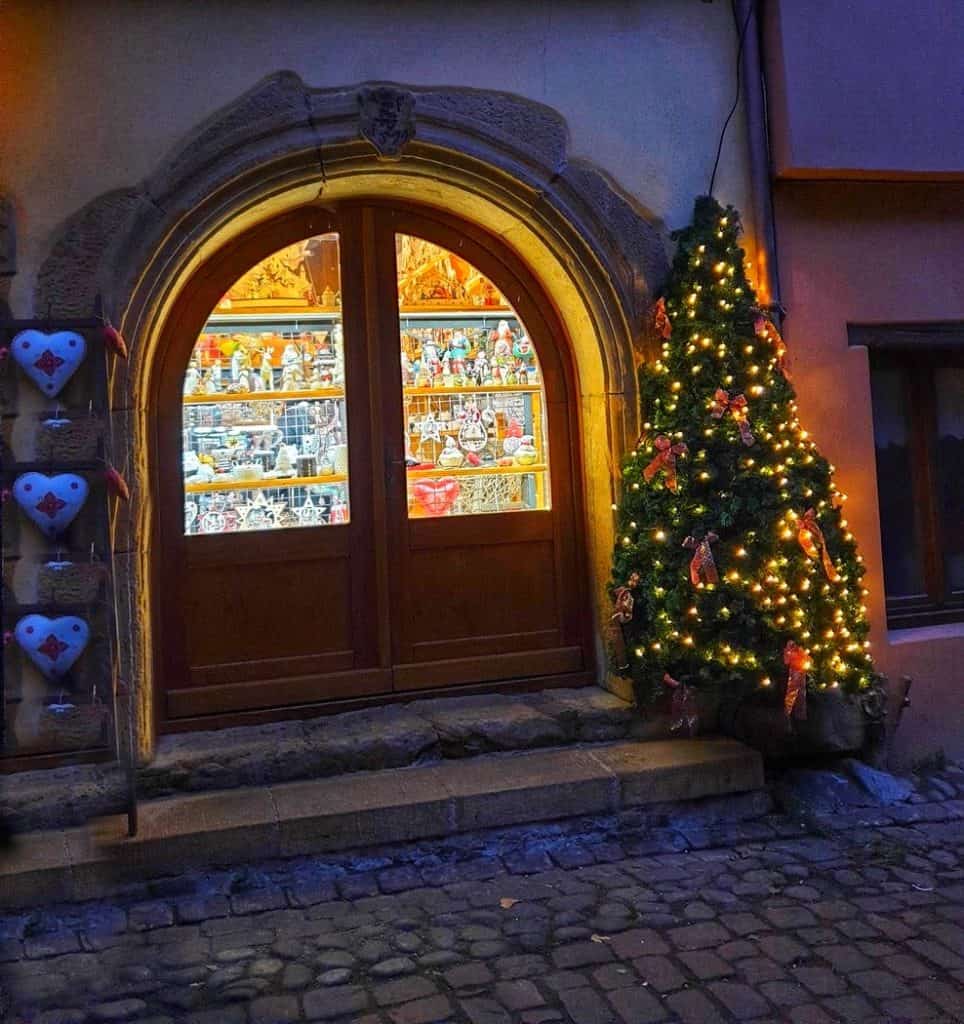 רחובות eguisheim בחג המולד